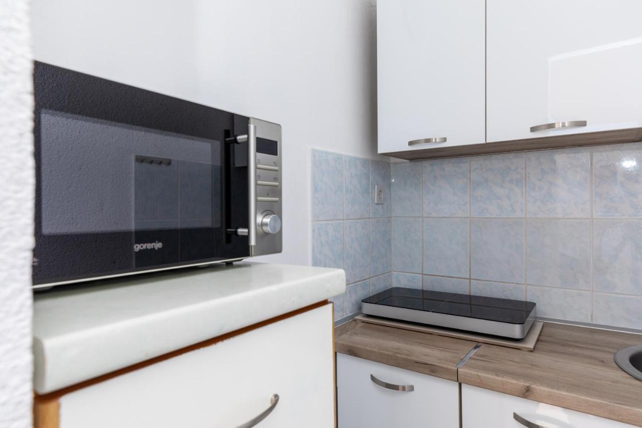 Apartments By The Sea Lokva Rogoznica, Omis - 18638 Екстер'єр фото
