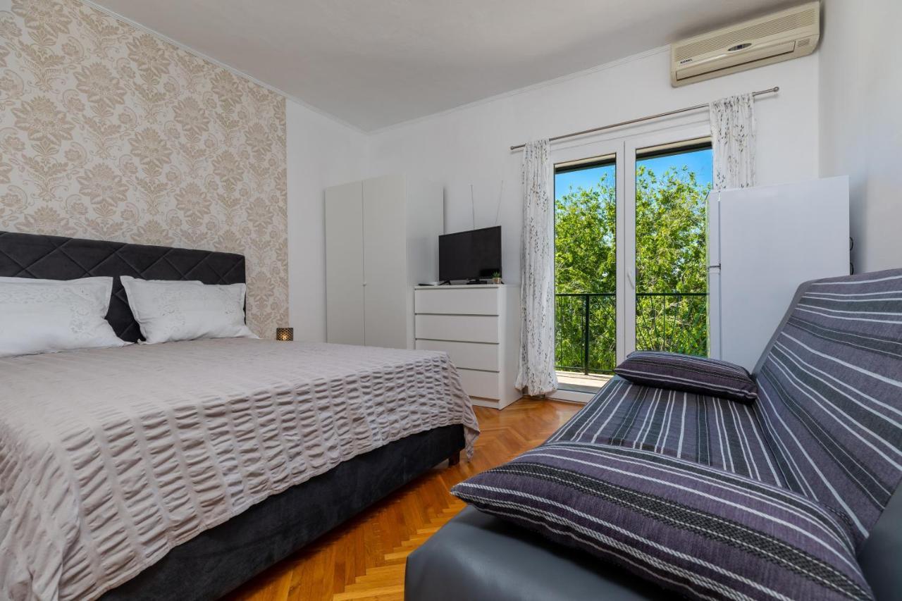 Apartments By The Sea Lokva Rogoznica, Omis - 18638 Екстер'єр фото
